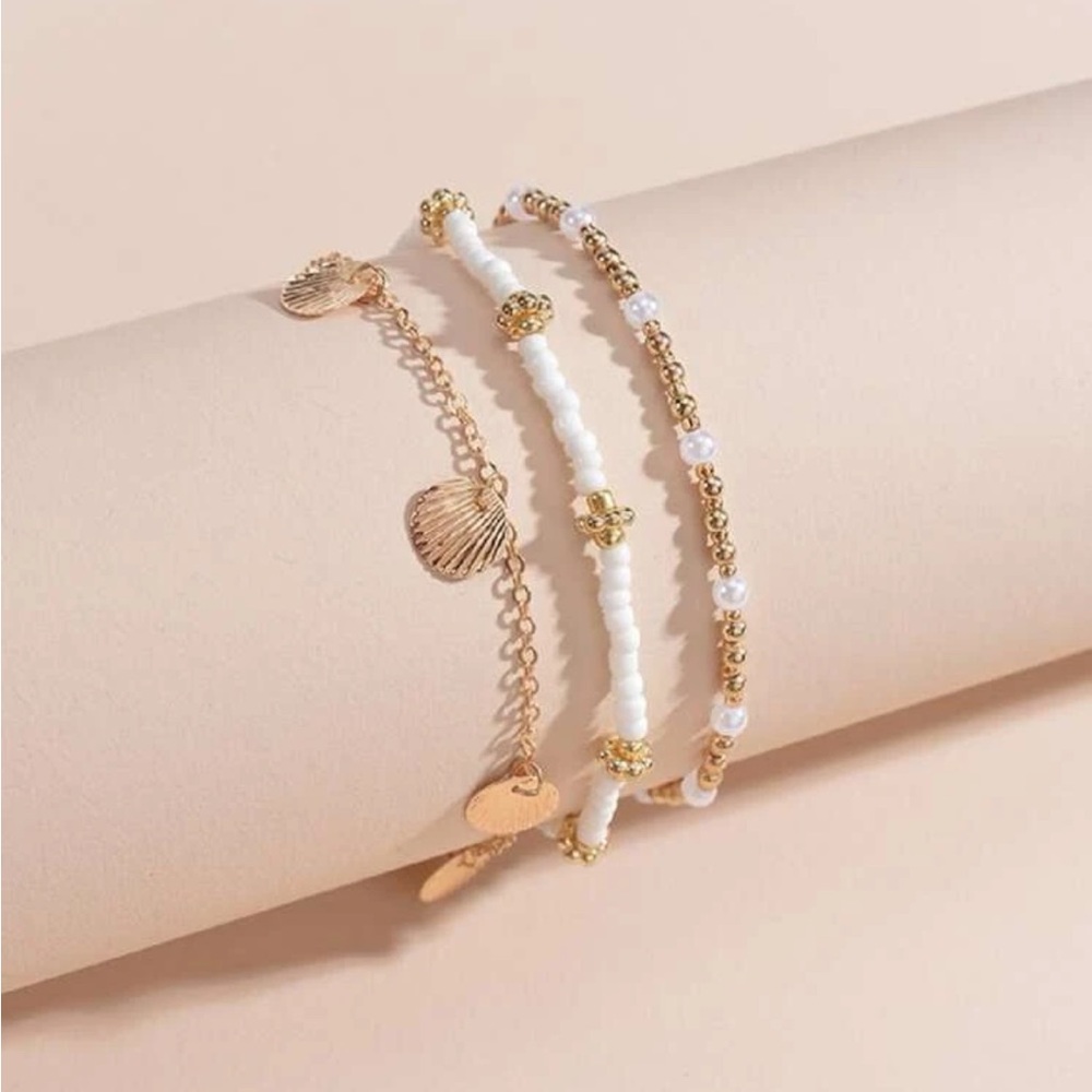 ✨Seashell Round Charm Anklet (Boutique) - Picture 3 of 5